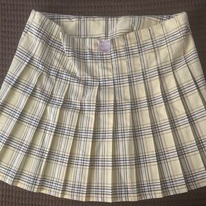 Plaid Pleated Skirt in Cream and Black
